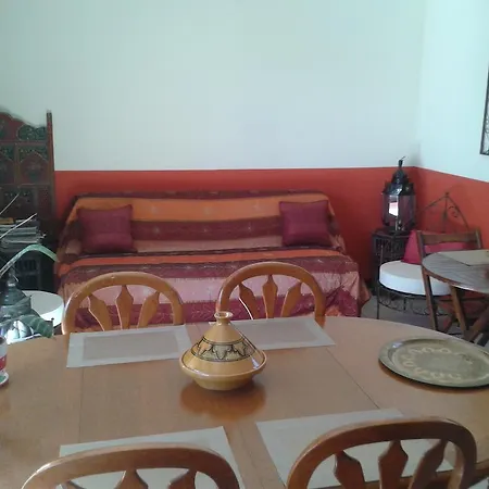 Aux Amandiers فندق مبيت وإفطار 3*
